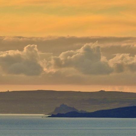 The Mounts Bay Inn Mullion Exteriér fotografie