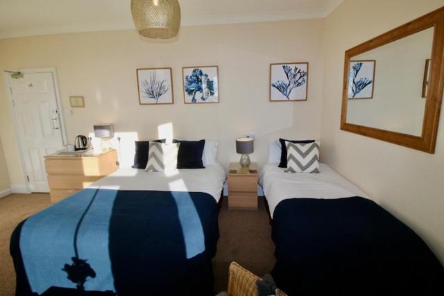 The Mounts Bay Inn Mullion Exteriér fotografie