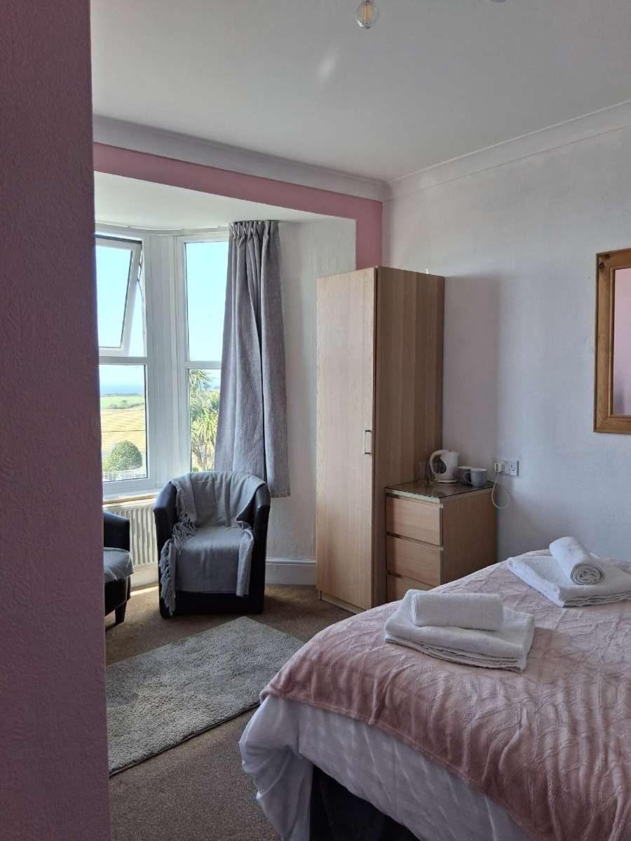 The Mounts Bay Inn Mullion Exteriér fotografie